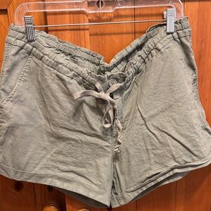 Old Navy Casual Olive Green Women's Shorts